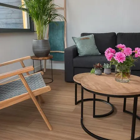 Annadora House - Private Parking Апартаменты Зандфорт